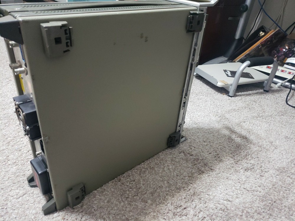 HP 853A 2427A03679 Spectrum Analyzer Display W/ Module 8558B