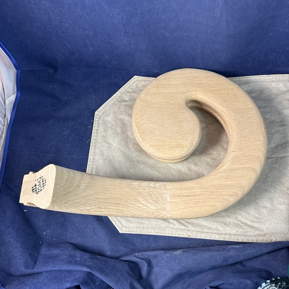 Oak - Right Hand Volute with Up Easing