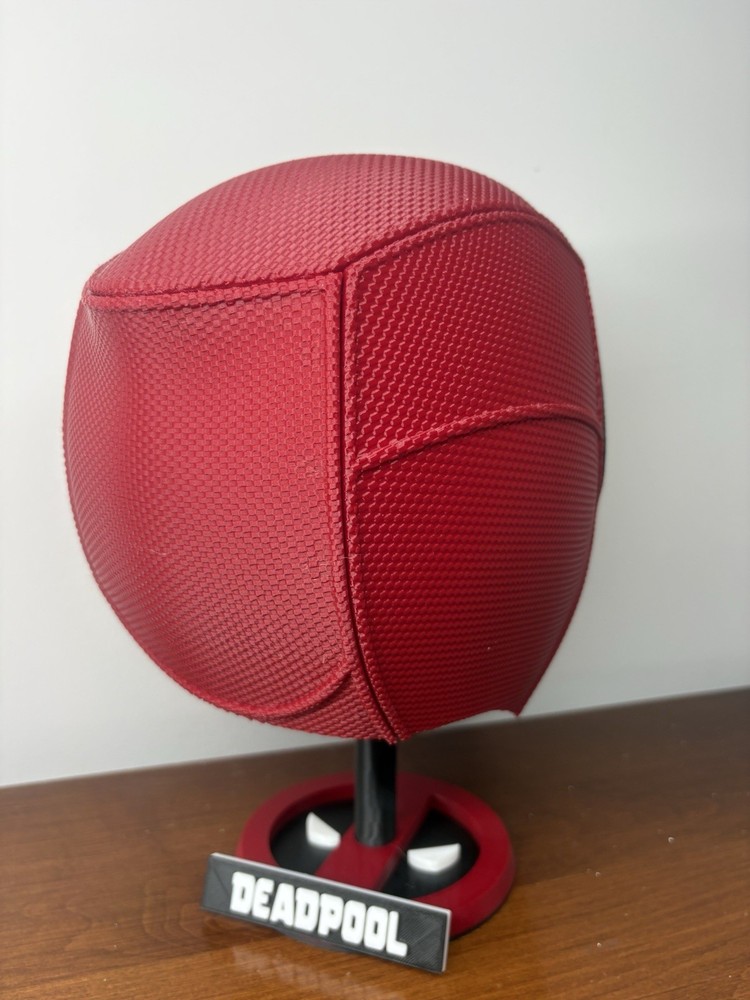 Magnetic Deadpool Cosplay Mask With Stand