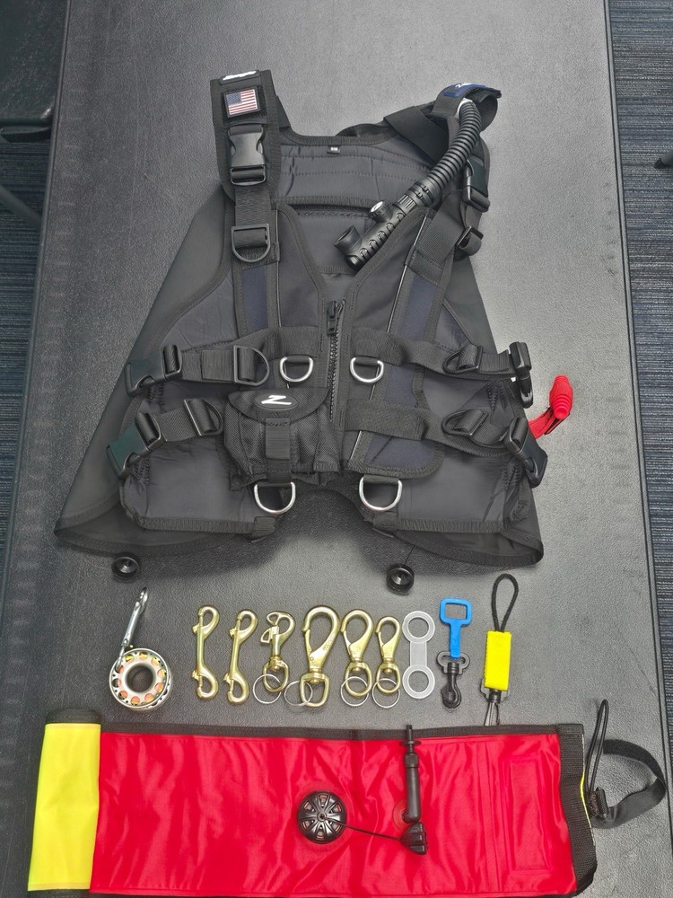 Zeagle Zena Black W/BPI Deployable SMB W/reel And Assorted Clips