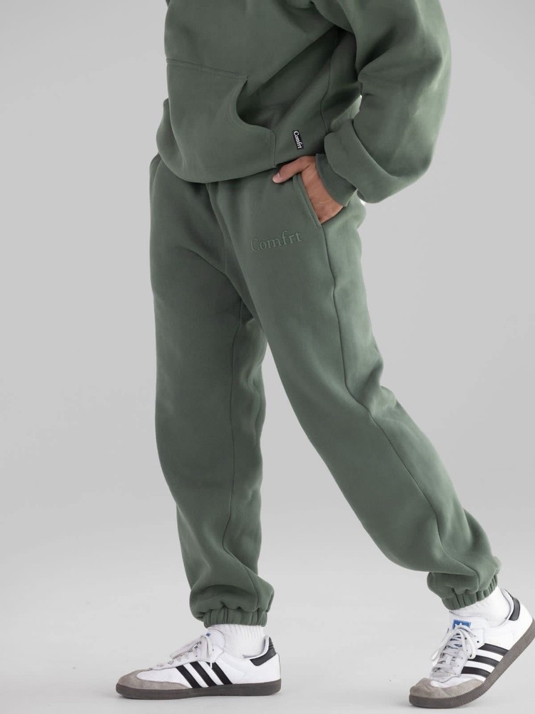 COMFRT Minimalist Sweatpants in Forest - Size Medium