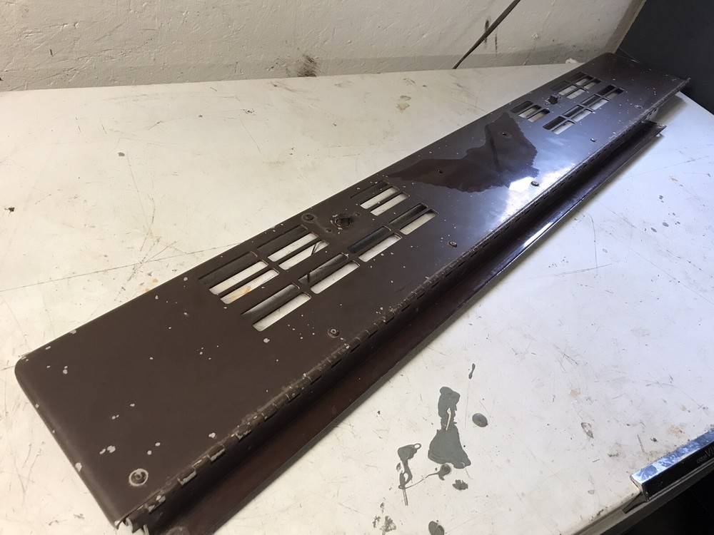 1983 International 9670 Radiator Access Panel