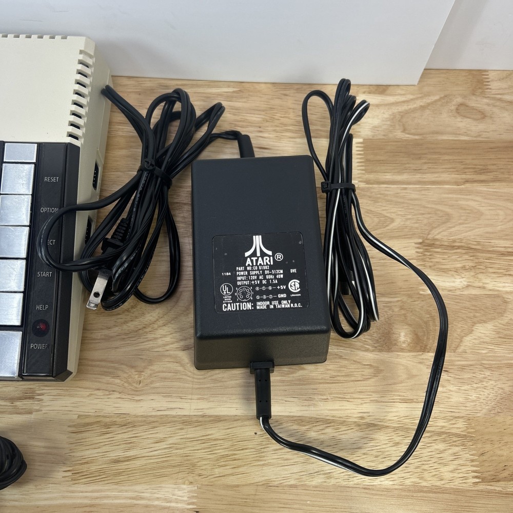Atari 800 XL Computer With Power & Video Cord Includes Manuals Vintage Tested