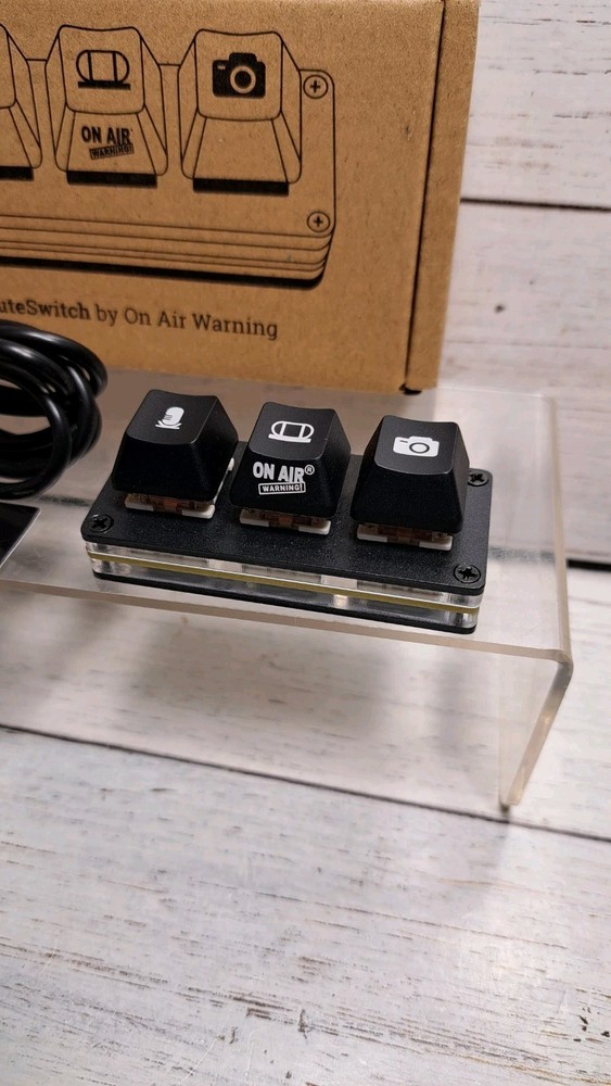 Mute Button USB Microphone, Cam Control Buttons, One-Touch, Mute Button with LED