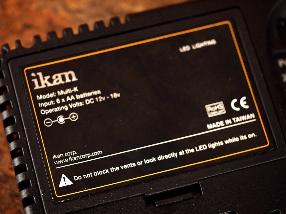 Ikan Multi-K Adjustable-Color Continuous Light Panel - Near-Mint