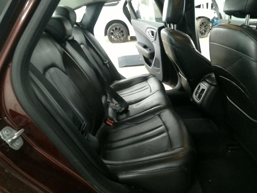 200 2015 High Mounted Stop Light 104753328