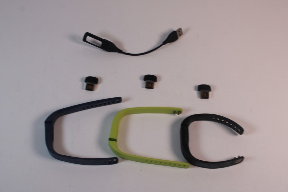 Fitbit Flex Tracker, 3 Wristbands, 1 Charger, 3 Dongles