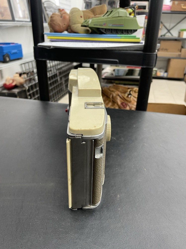 LVintage Polaroid Model 800 Folding Camera, Leather Strap, Untested, Instant