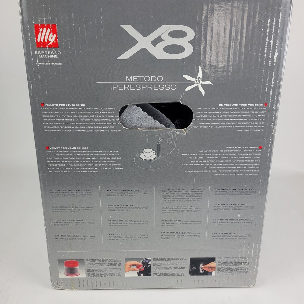 ILLY X8 Espresso Coffee Machine. Color Black