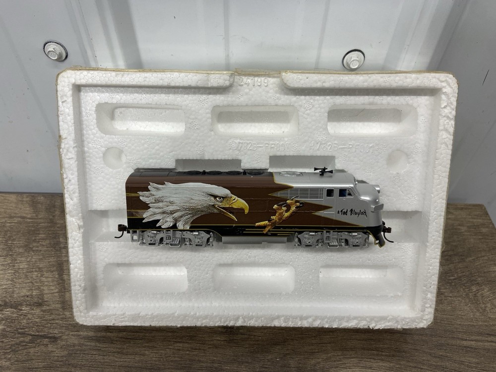 Masterpiece Ted Blaylock Eagles Train Hawthorne Village Train Set Car