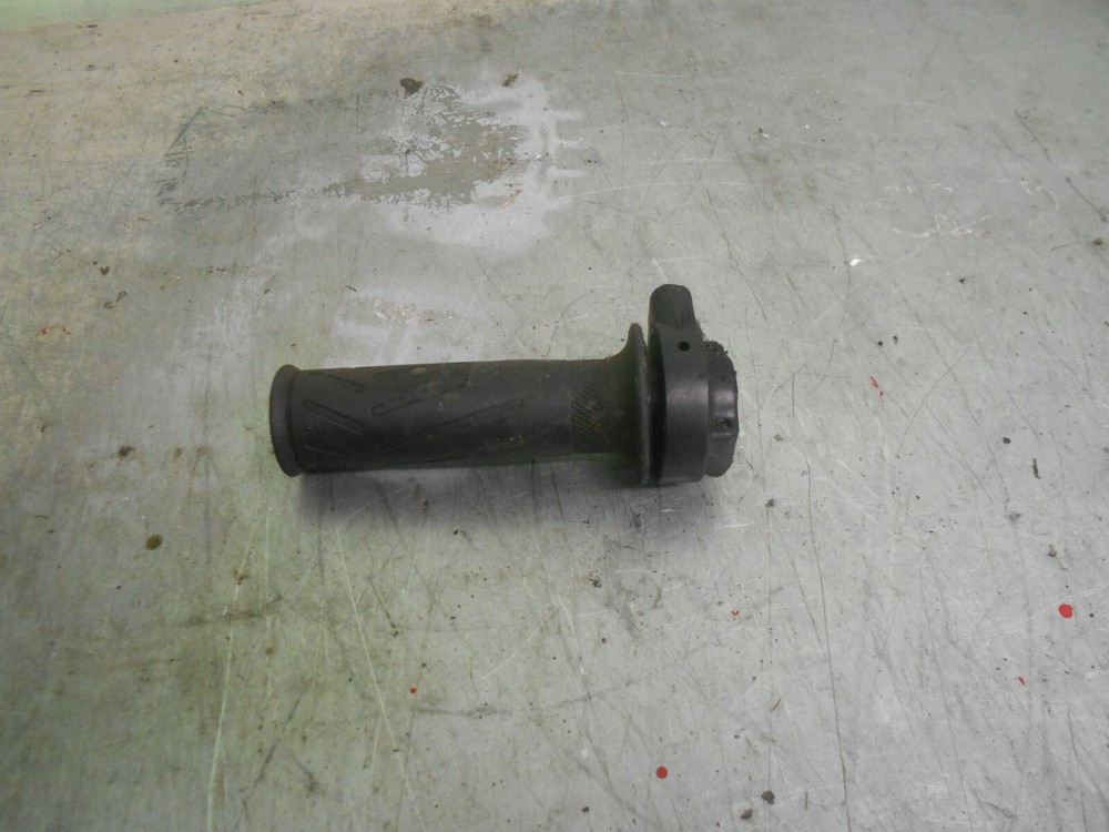 yamaha  250  x max    twist grip