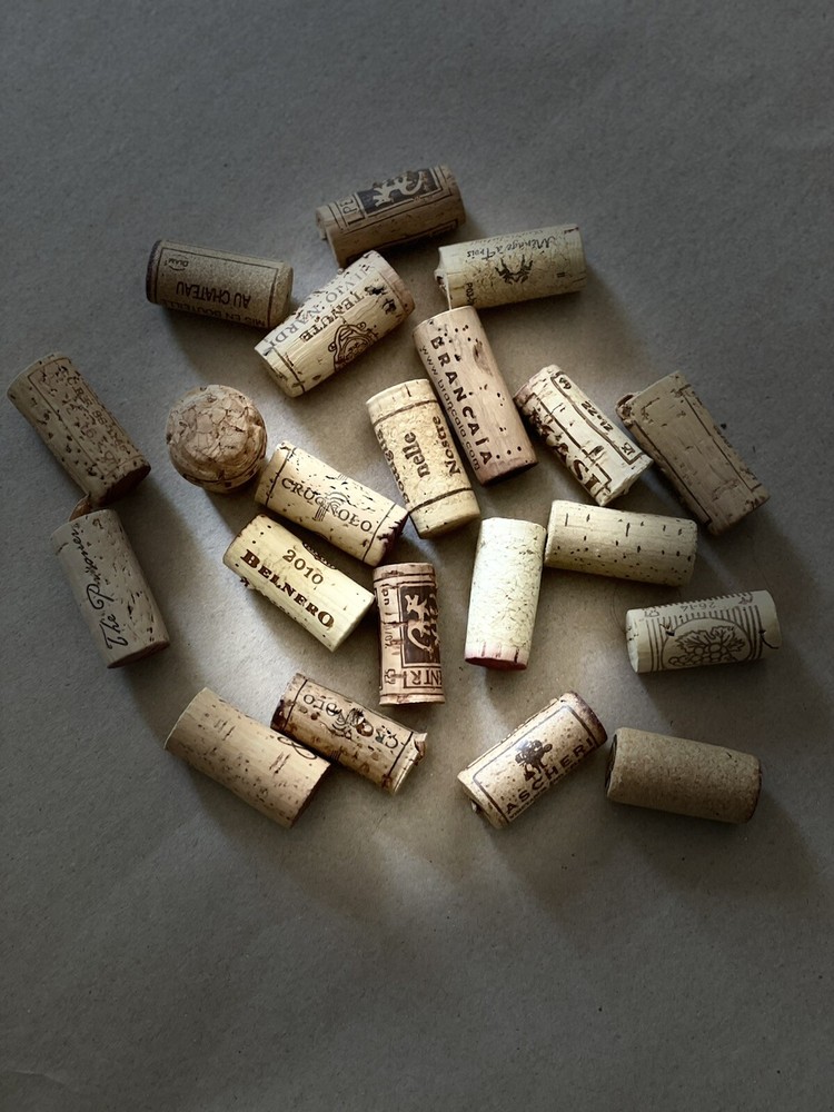 Premium Recycled Corks 100 Count Bag