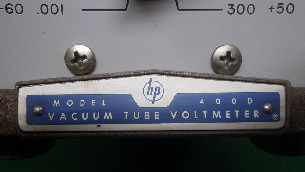 Vintage Hewlett Packard 400D Vacuum Tube Voltmeter Powers On/Untested