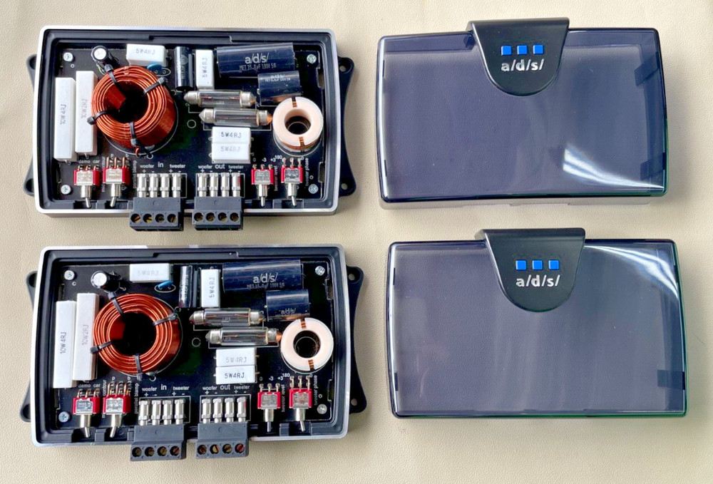 Old School A/D/S 346CS Crossover Pair, Display Unit