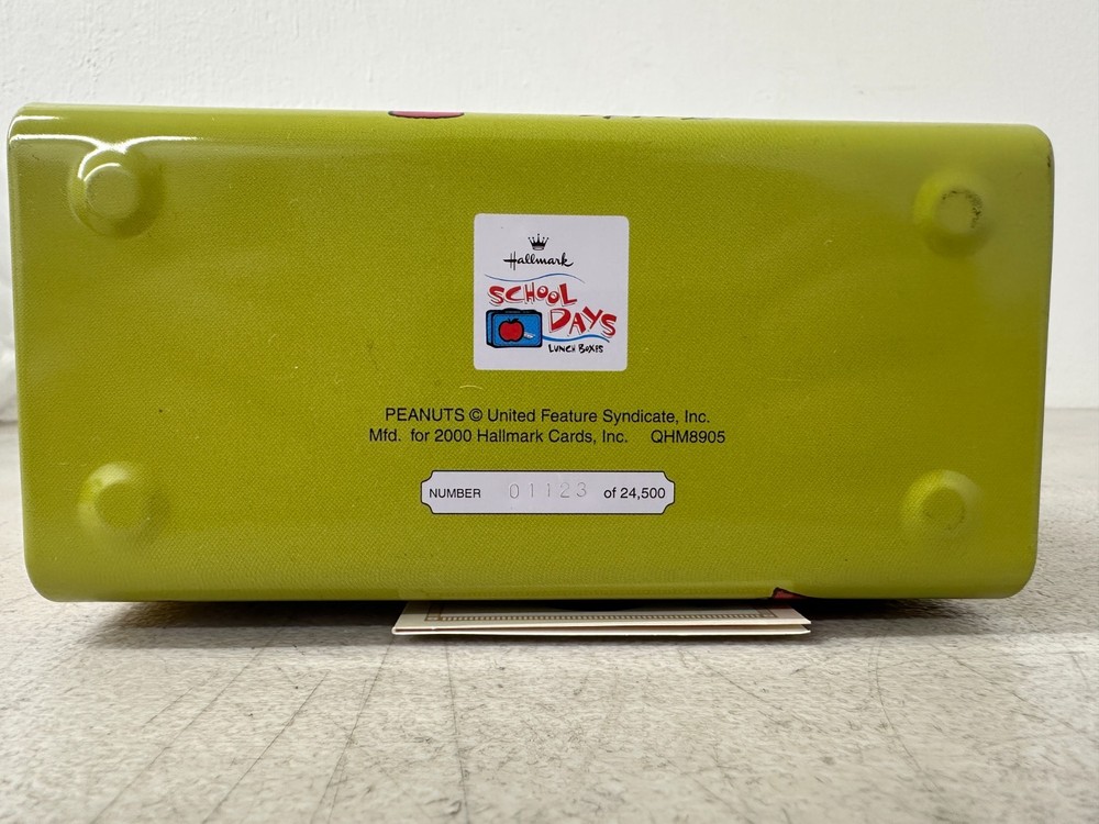 Snoopy PEANUTS Limited Edition NUMBERED Lunchbox Hallmark 2000 COA
