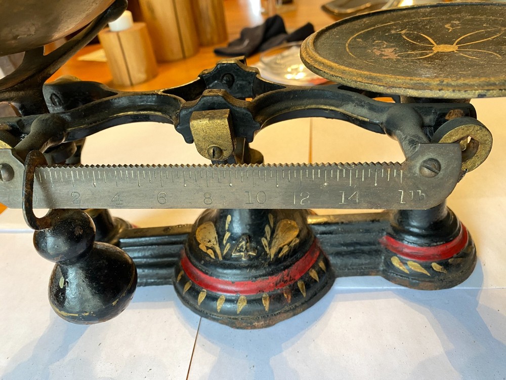 KITCHEN BALANCE WEIGHT SCALE ANTIQUE