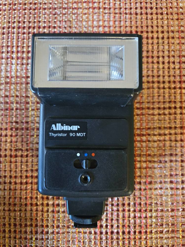 OEM Albinar Thyristor Camera Flash 90 MDT TESTED & Works