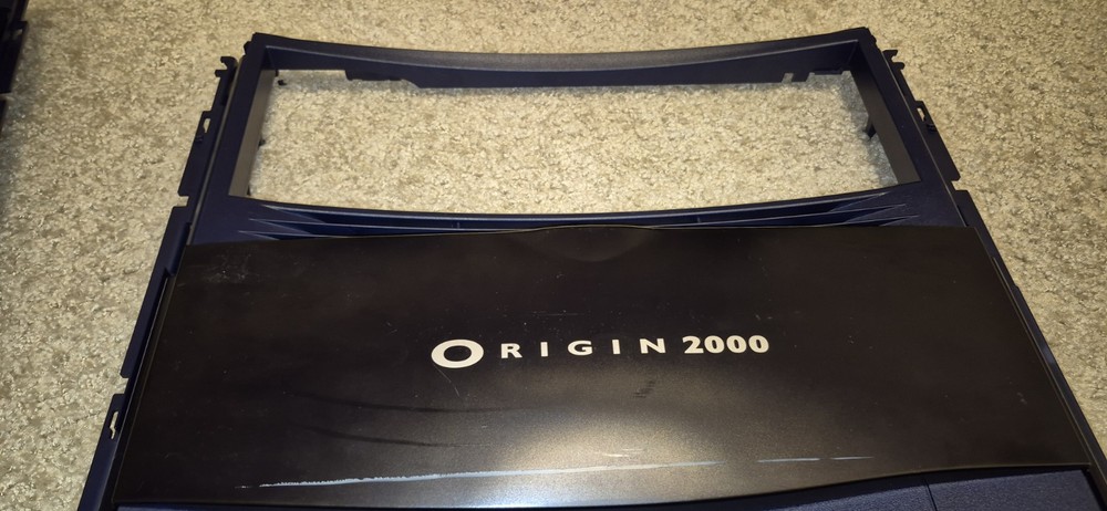 SGI ORIGIN 2000 AND SGI 2200 FRONT COVERS