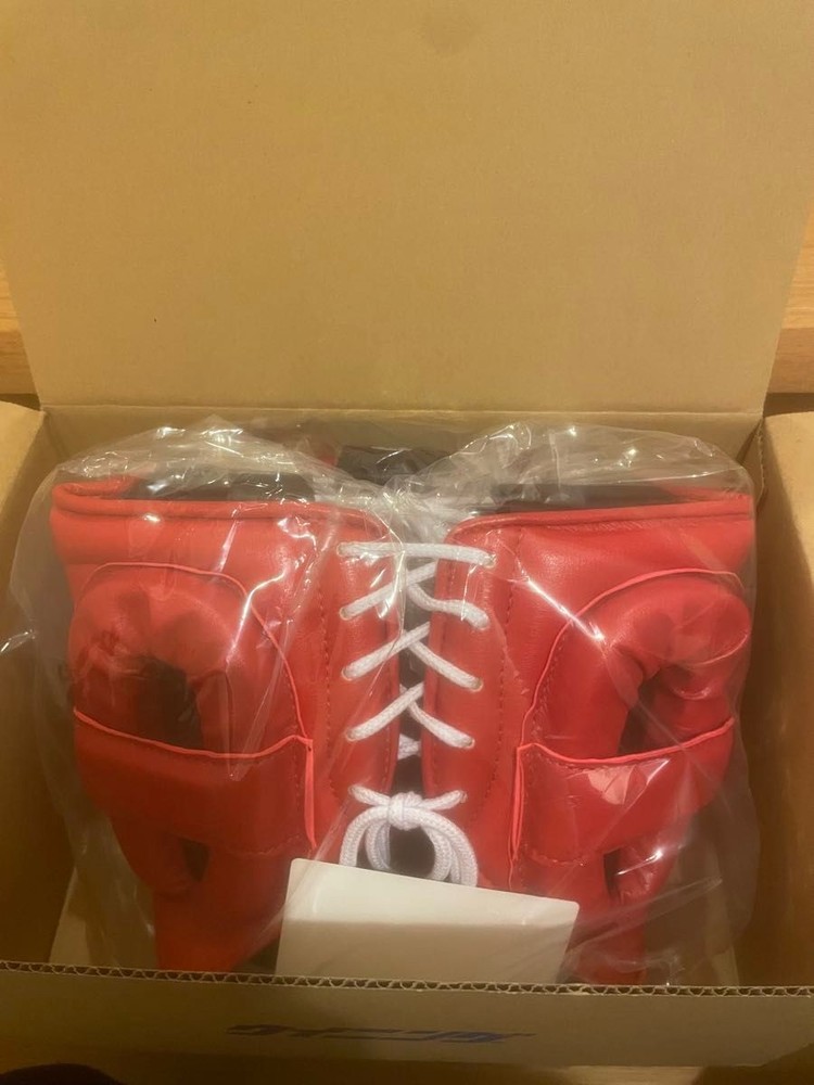 Winning FG-2900 Red Boxing Headgear Unused
