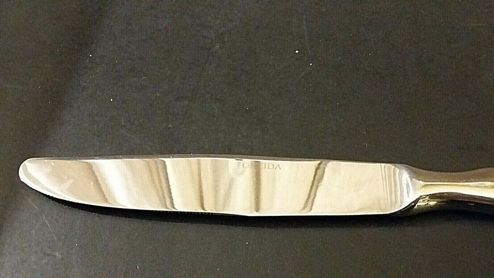 Oneida Verona Stainless Dinner Knife 9 1/2"