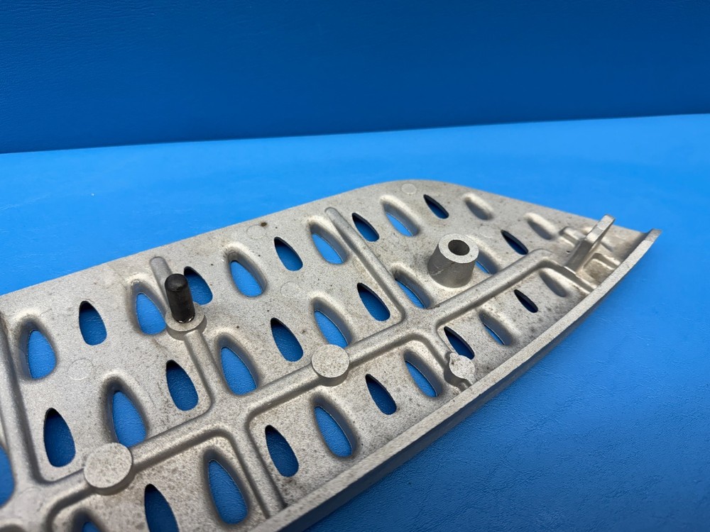 Genuine Paccar A82-6000 Cab Access Fairing Step Assembly