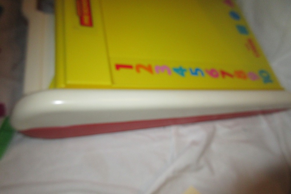 GRANDSTAND ELECTRONIC, TALKING LEARNING FUN, PRE-SCHOOL NUMBERS SHAPES 1989