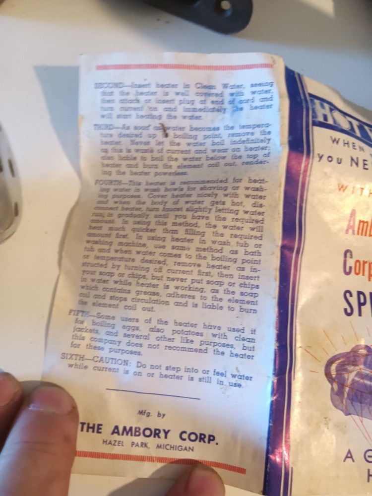 Vintage AC/DC Electric Water Heater In Its Original Packaging 30/40s