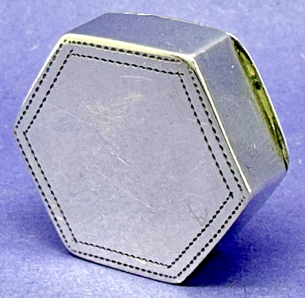 GEORGIAN SOLID SILVER HEXAGONAL HINGED LID PILL BOX BY JOHN TURNER B'HAM 1802