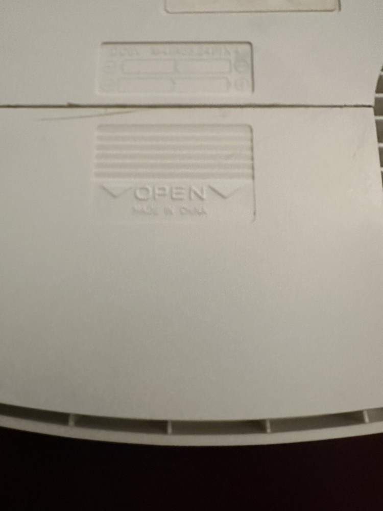 Weight Watchers Scale. White Battery Operated