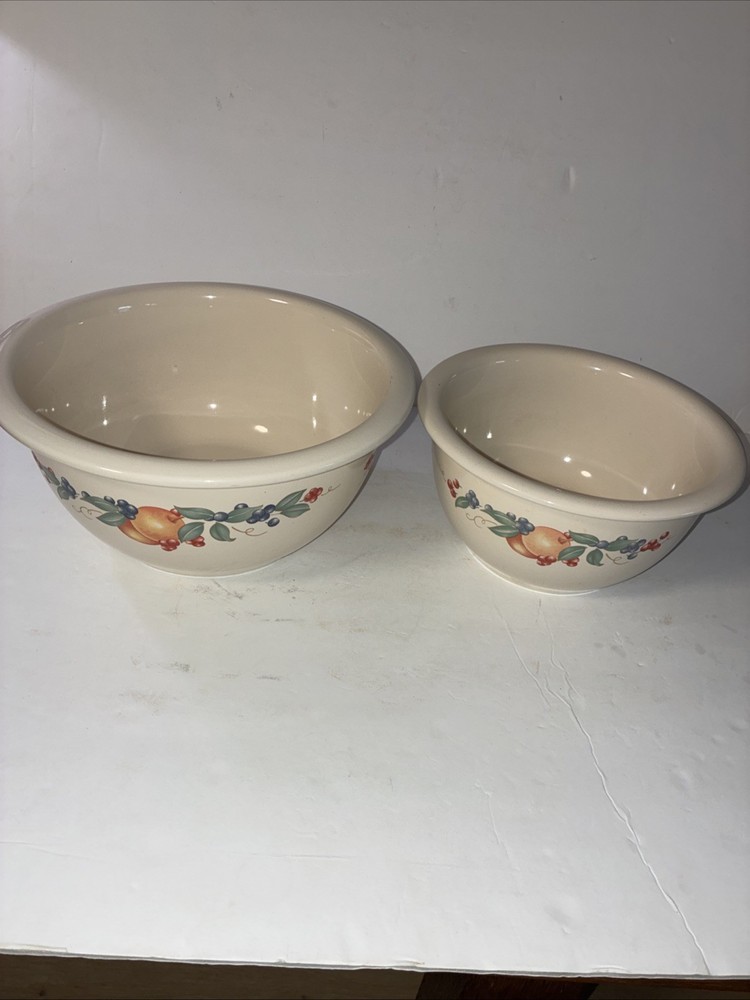 Two Pieces Of Corelli 2 Quart And 3 Quart Mixing Bowls