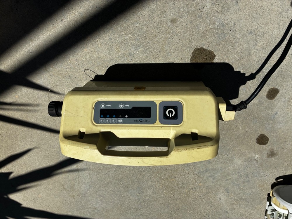 Maytronics Dolphin DX6 Robotic Pool Cleaner