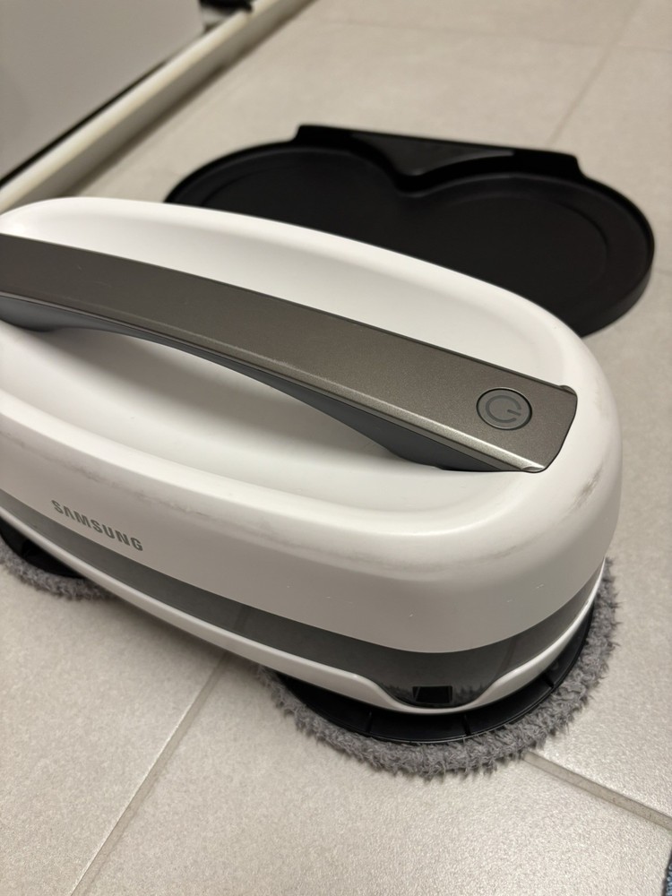 Samsung Jetbot Mop with Remote + Dual Spinning Technology White