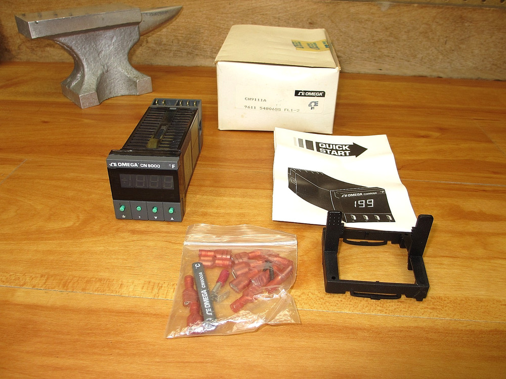 Omega CN9111 *USED* Temperature Controller CN9000