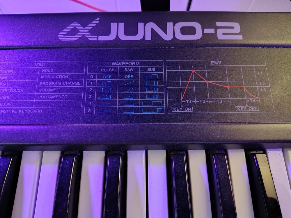 Roland Alpha Juno-2