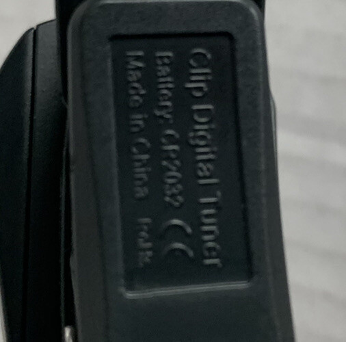 Clip Digital Tuner Rowin LT-23