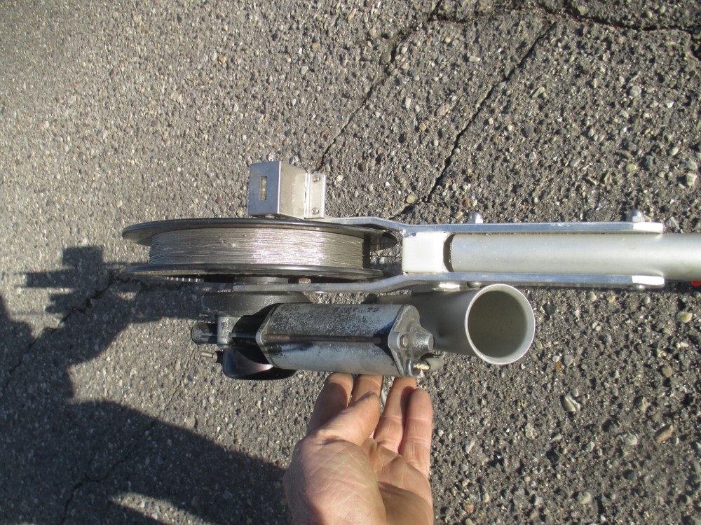 electric downrigger working make?