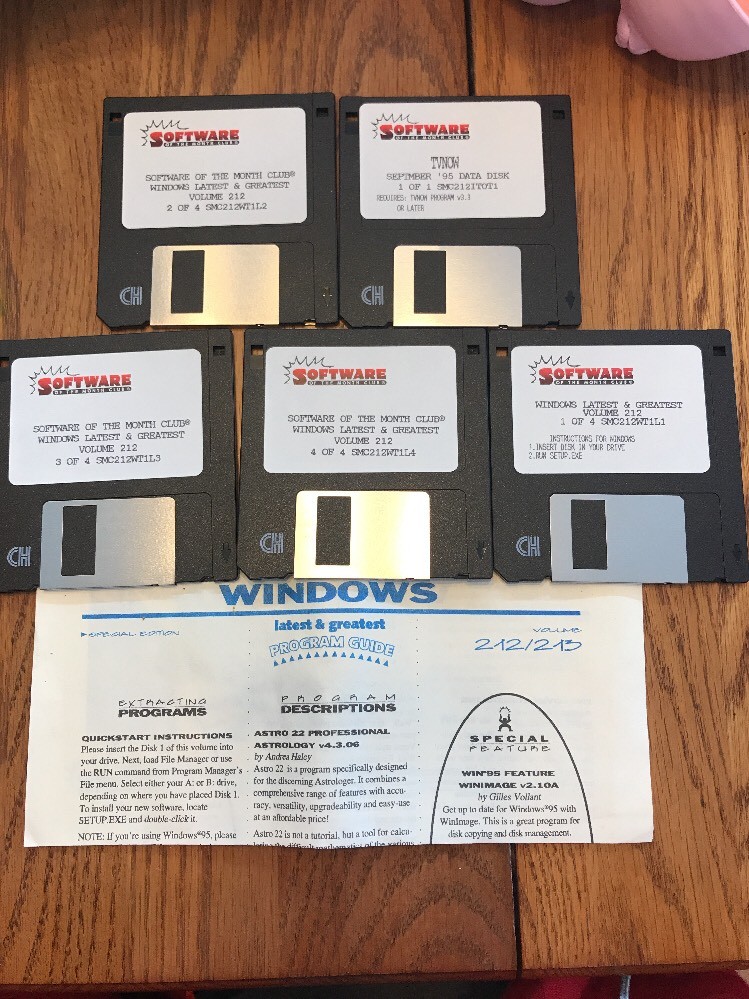 Windows Latest And Greatest Volume 212/213 W Program Guide & 5 Discs RARE