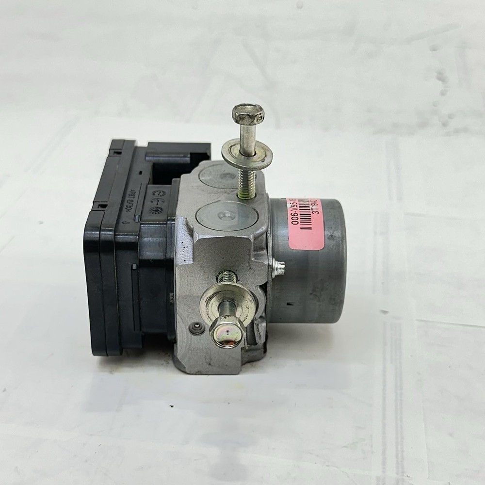 2017 - 2019 HONDA CBR 1000RR SP ABS PUMP BRAKE SYSTEM MODULE UNIT STOCK
