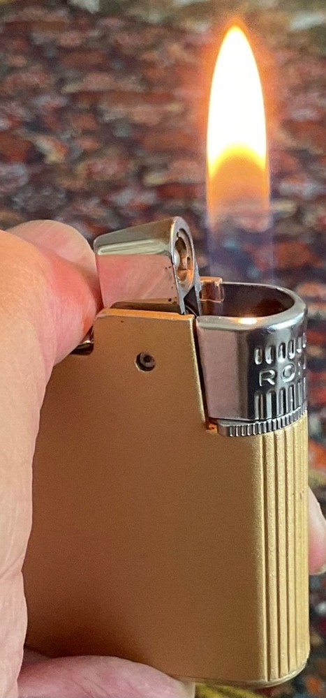 Vintage Ronson Liteguard Lighter V/G / Works Great