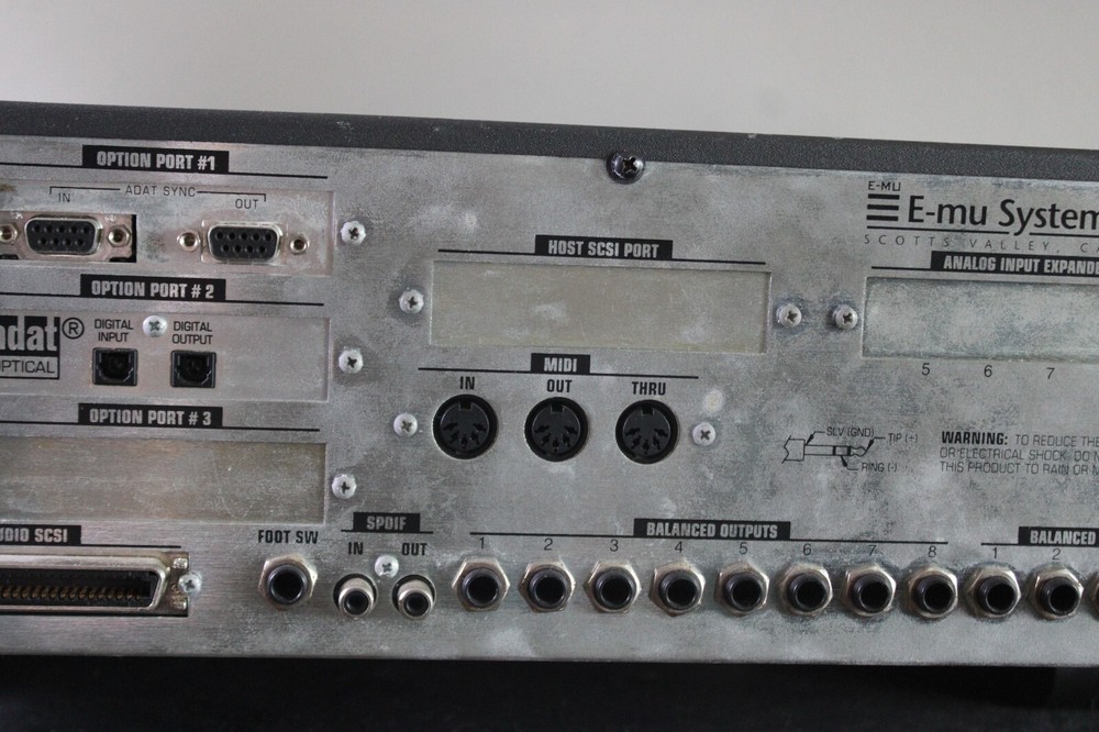 E-MU 4001 Darwin Digital Audio Disk Recorder EMU 1996 - Powers On