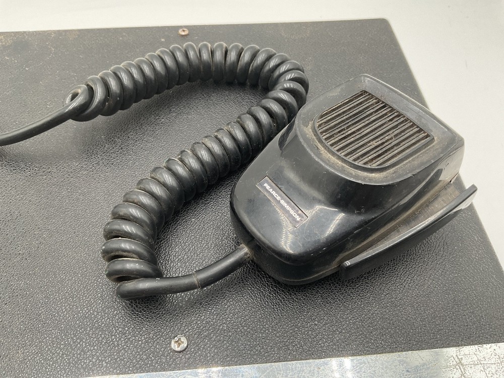 Pearce Simpson Pussycat 23 CB Transceiver -Mic and antenna Powers On Untested