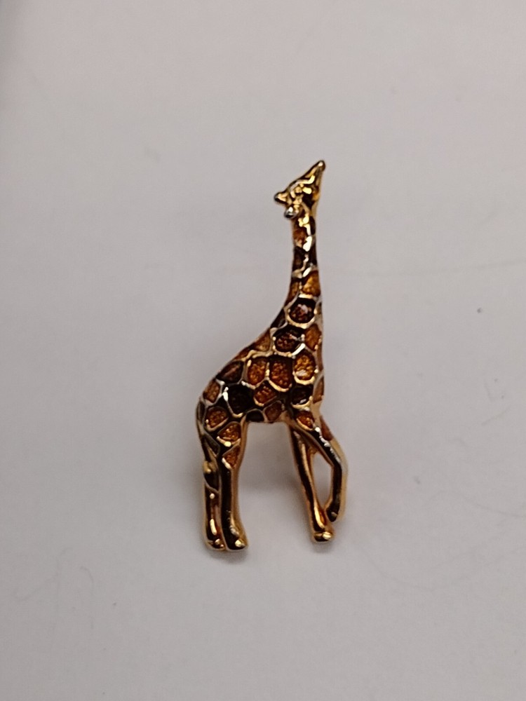 Giraffe Figure Small Tack Pin