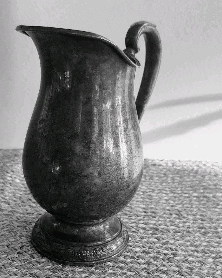 International Silver Co   Creamer  Silver plated 6004