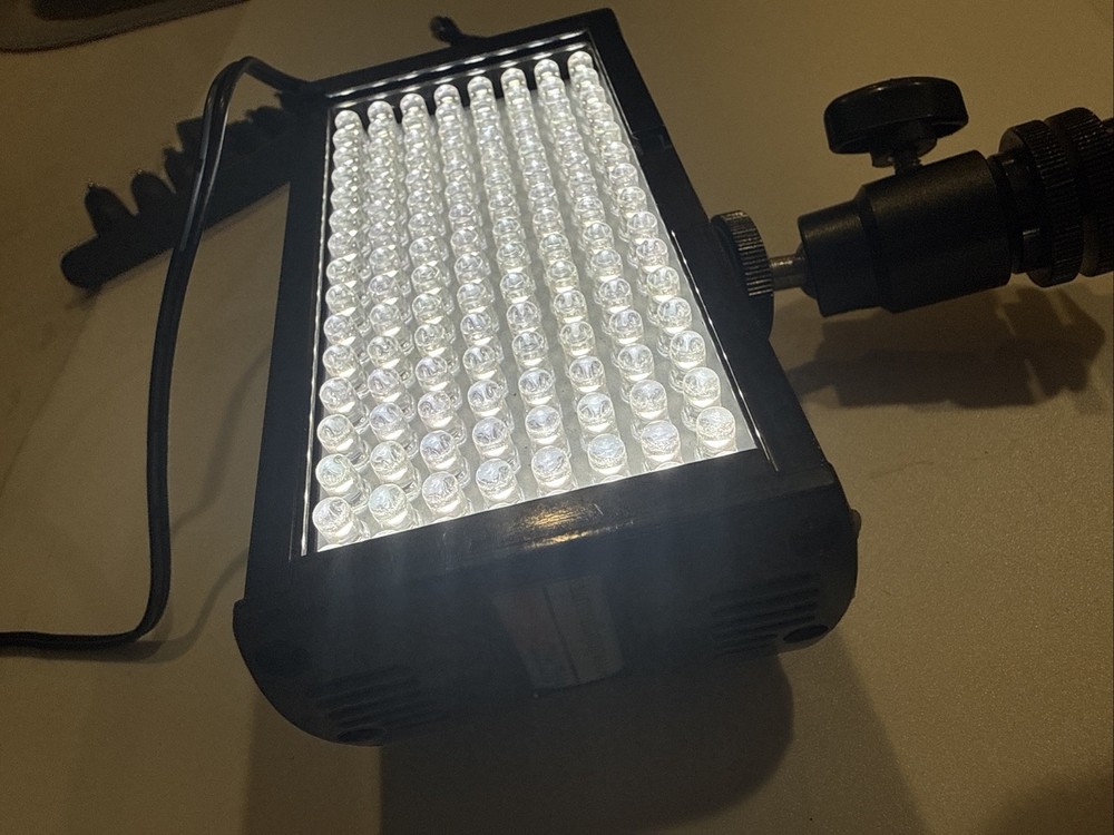 FloLight MicroBeam 128 High Output Compact LED Light ONLY WORKING