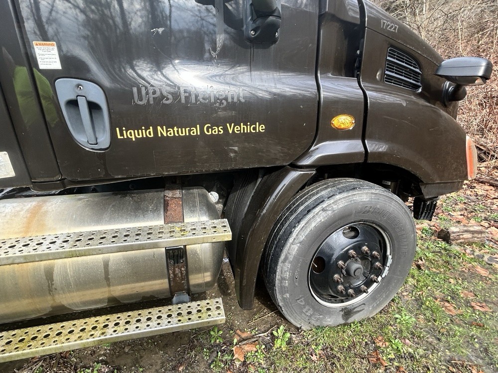 FREIGHTLINER CASCADIA 2008 -2020 DOOR Right ASSEMBLY FRONT Includes Mirror OEM