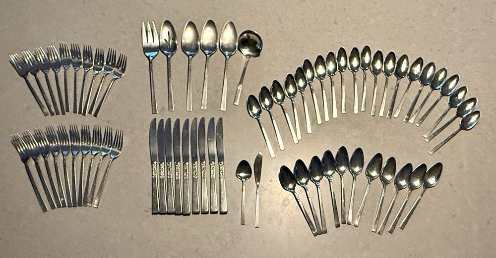 1847 Rogers Bros. “Evangeline” Flatware Set - 71 Piece