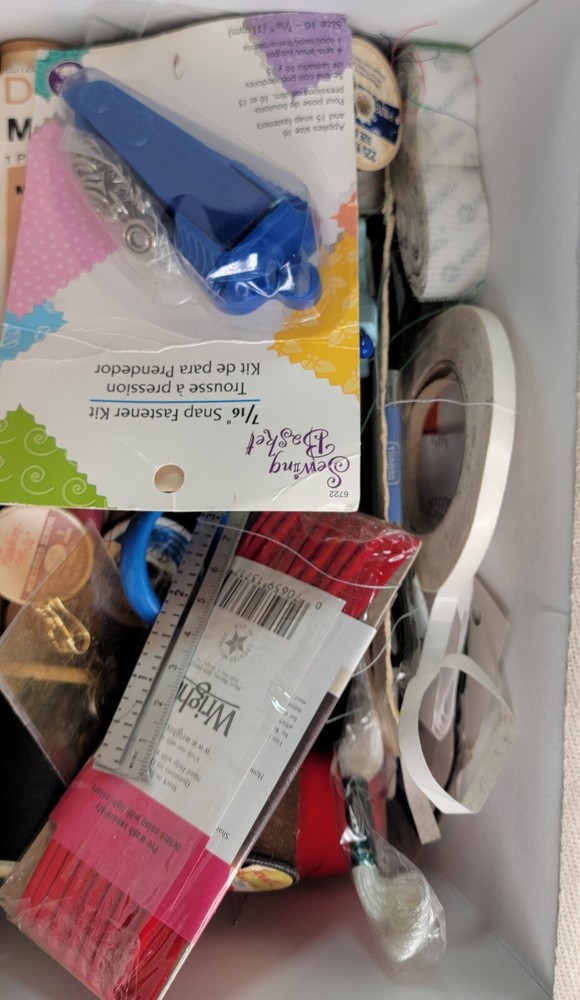 Sewing Basket Loaded Thread Scissors Box of Buttons One Tray Thread Pullers READ
