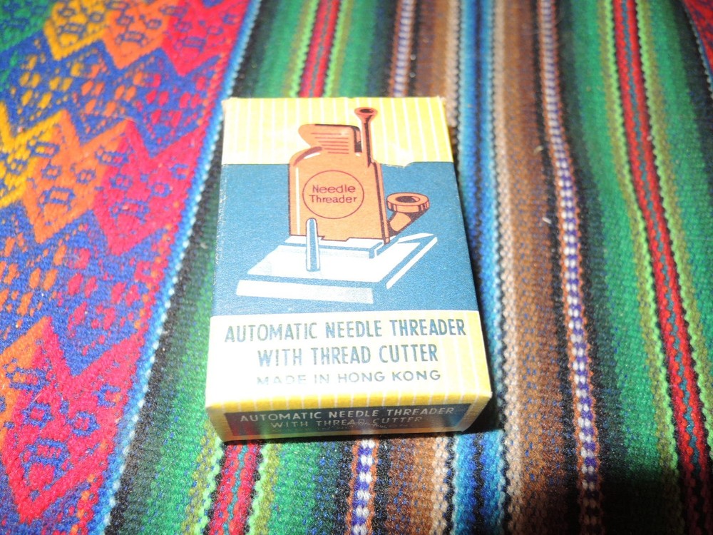 Vtg  Automatic Needle Threader Hong Kong Original Box,