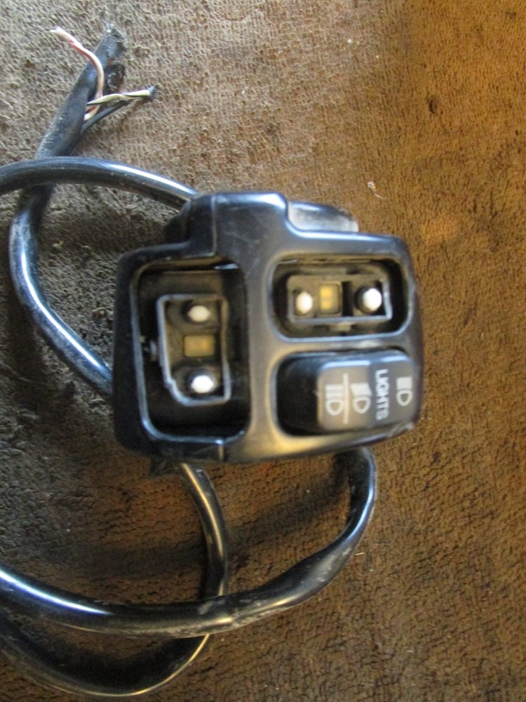 2012 Harley Davidson FLD 103 Left handle bar switch control box no rash