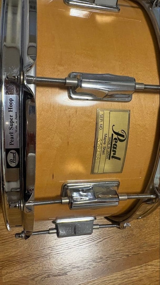 Pearl maple shell drum (made in Japan)